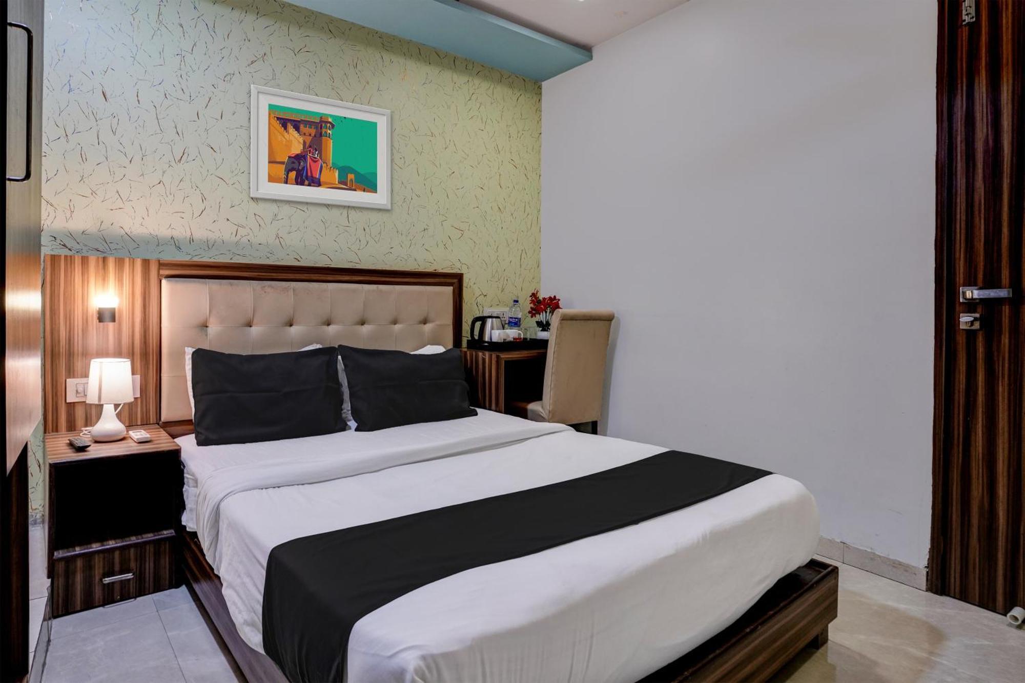 Oyo Hotel Blue Sapphire Residency Near Chhatrapati Shivaji International Airport 孟买 外观 照片