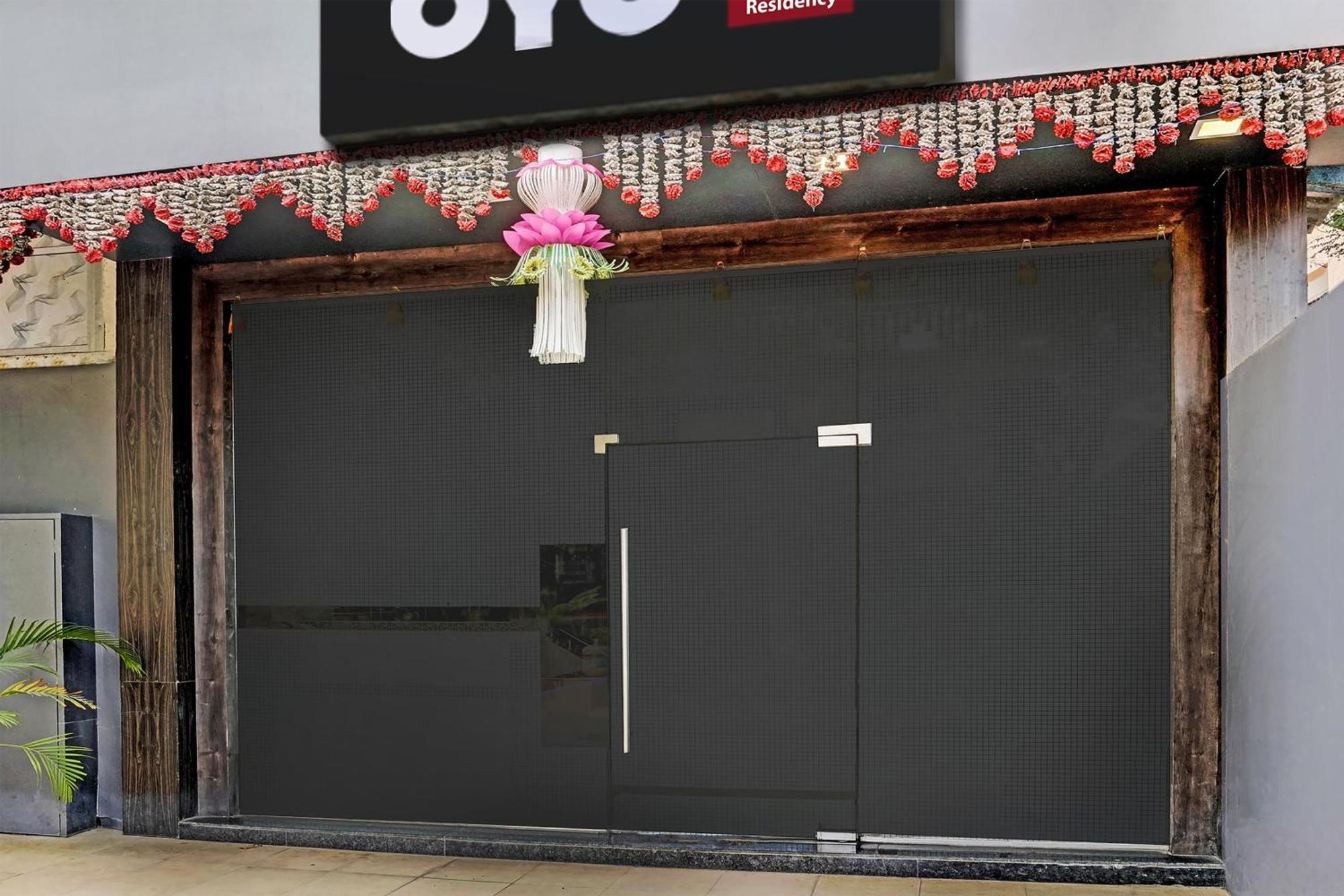 Oyo Hotel Blue Sapphire Residency Near Chhatrapati Shivaji International Airport 孟买 外观 照片